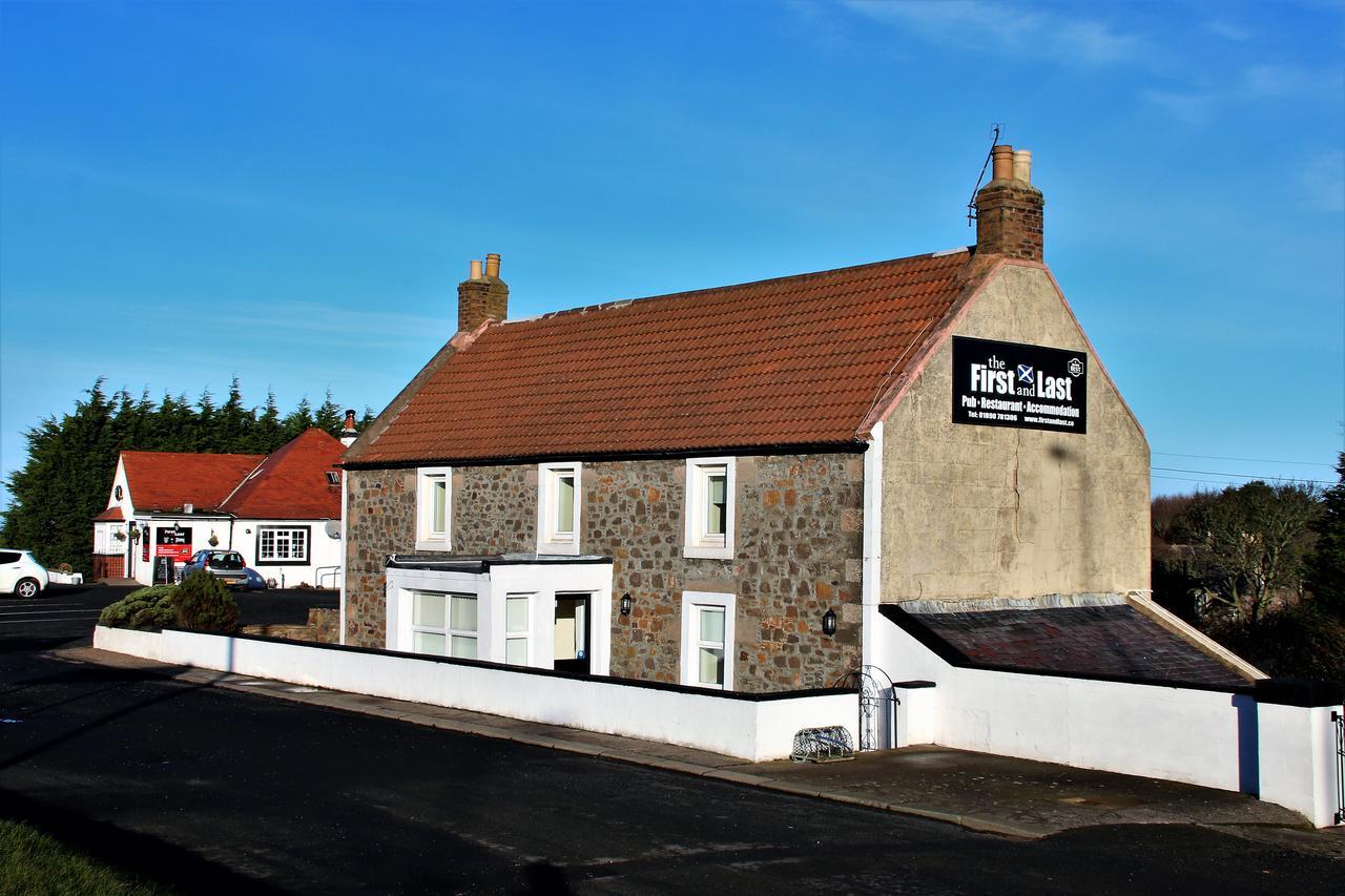 The First & Last Inn Eyemouth Extérieur photo